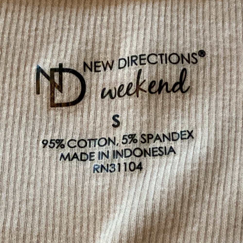 New Directions Ribbed Tank Top - Picture 3 of 3